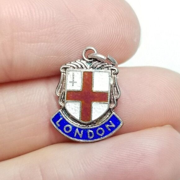 Vintage London Red White Blue Enamel Charm, Signed WB Silver, Pendant Estate - Picture 5 of 6